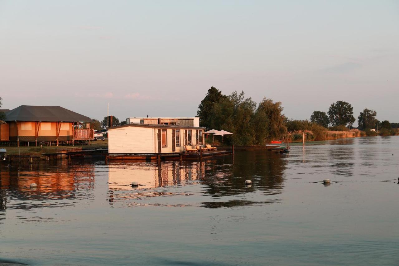 Floatel - De Schans Alphen Benedeneind Dış mekan fotoğraf